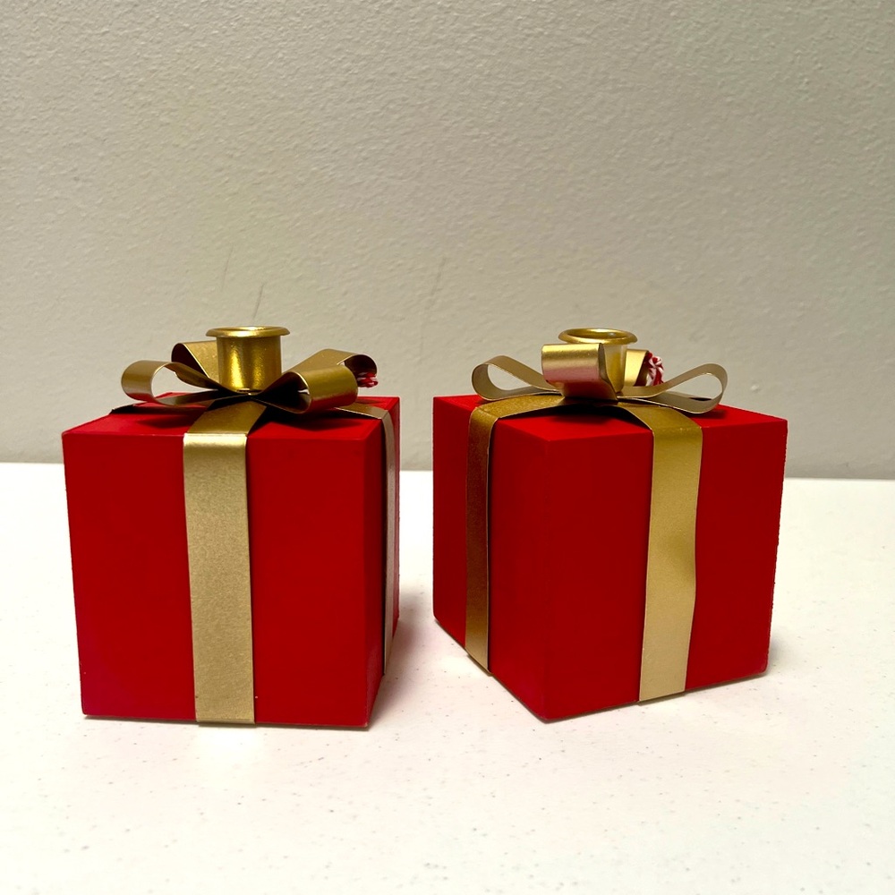 Christmas present box candle holders